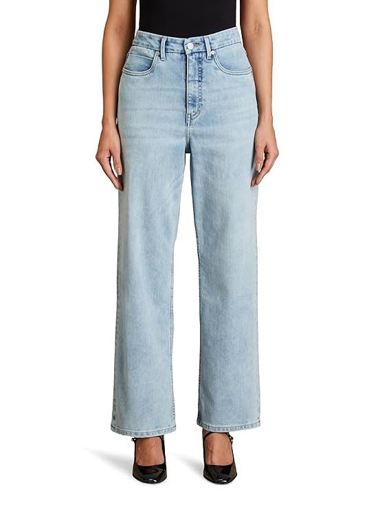 CLASSIC STRAIGHT FIT JEANS